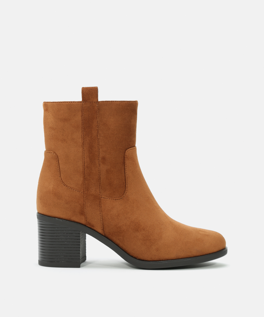 Botines tac&oacute;n liso image number null